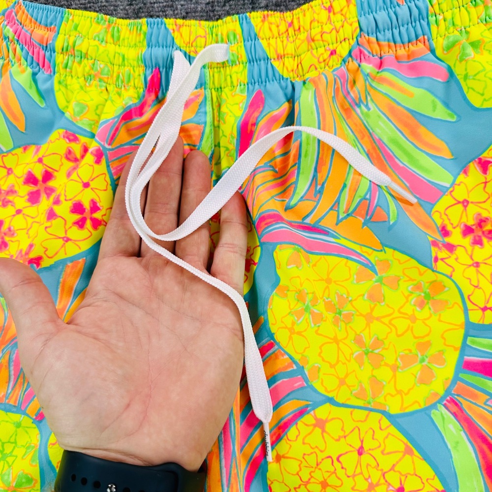 Chubbies Men's M 5.5" Mesh Lined The Hooligans Pineapple Swim Trunks Blue Neon - Picture 6 of 12